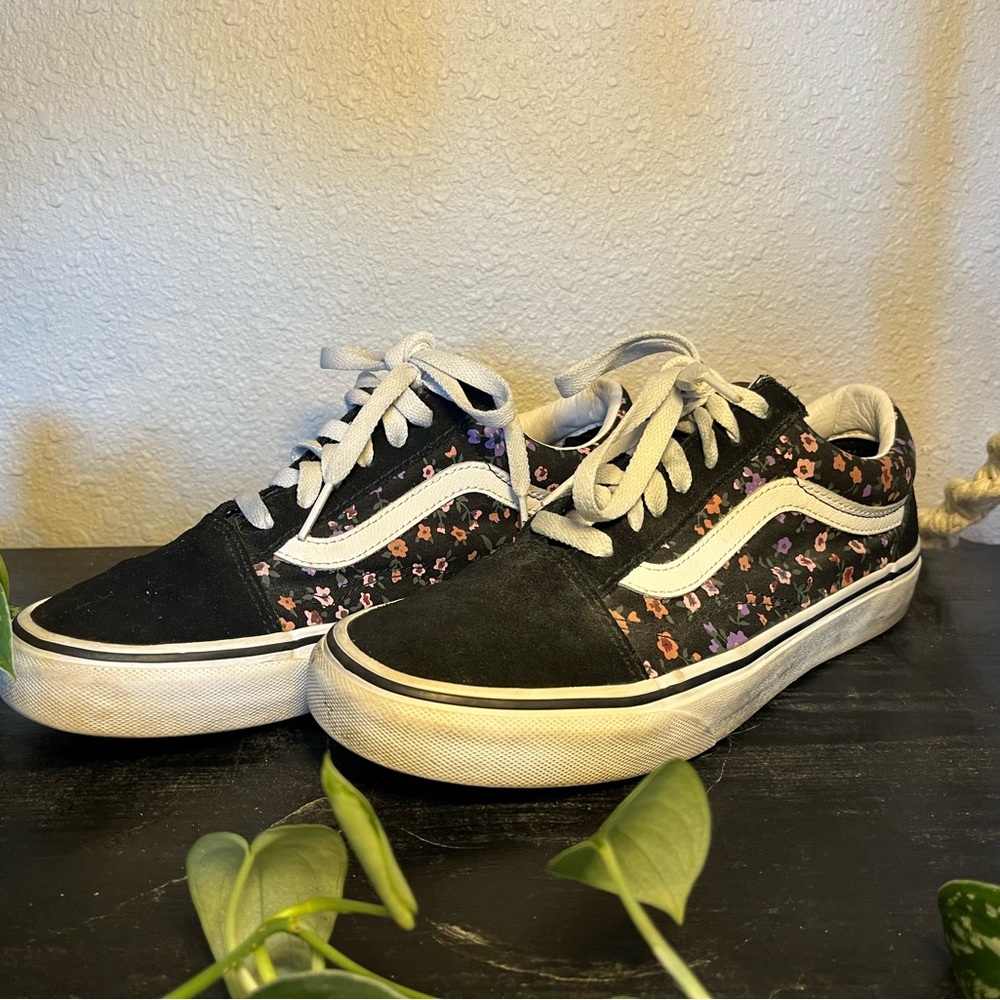 Floral vans